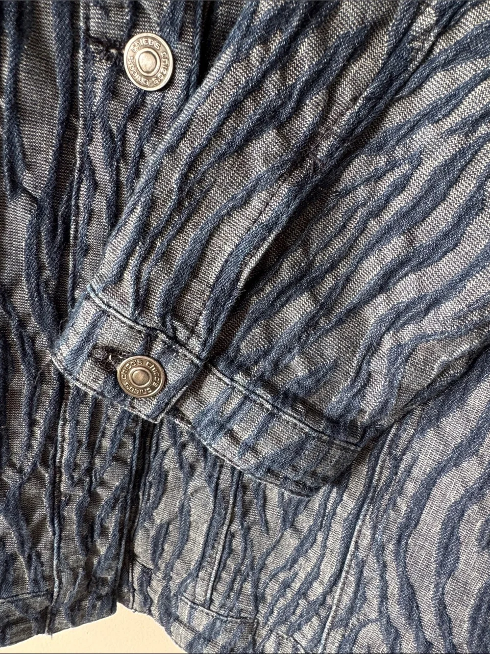 Chicos chico button